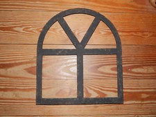 altes Stallfenster Giebelfenster schwarz Eisenguß unverglast