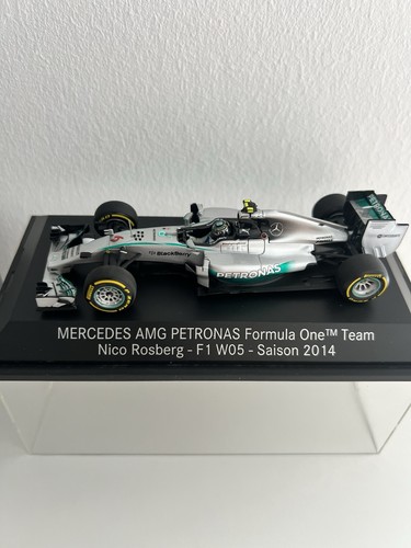 Mercedes amg petronas formel - petronas, 1