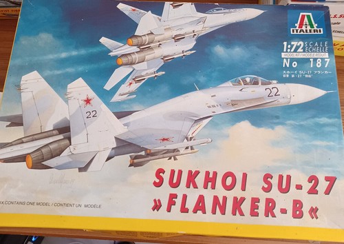 Sukhoi 27 flanker b - 1:72,