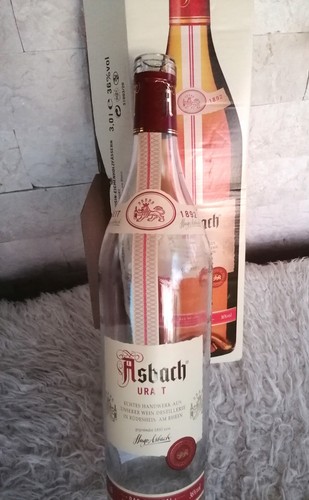 Leere asbach uralt flasche - asbach,