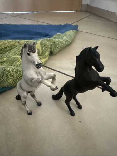 Schleich rearing mustang - schleich,