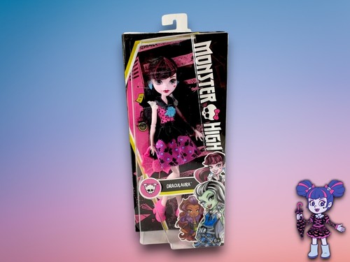 Draculaura first day - first, of