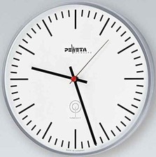 Peweta Funkuhr Wanduhr innen