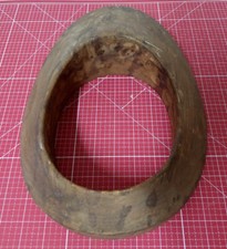 Geschwungene Hutrandform aus