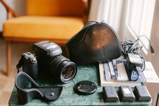 Sony Cyber-shot DSC-R1 camera