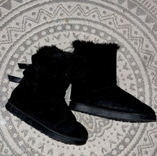 Cloud Nine  Fell  Wildleder Stiefelette Schwarz Rüsche Größe 38 Neu