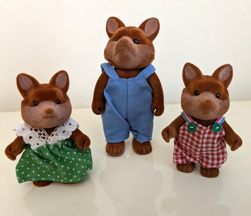 Sylvanian forest families - forest,