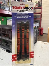 Tomy AFX 9" Squeeze Track