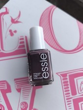 Essie Nagellack Making Harmony Lila  556
