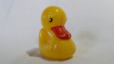 ORIGINAL DDR ENTE GELB - BADEWANNE - HARTPLASTIK - SCHWIMMENTE - VINTAGE  RASSEL