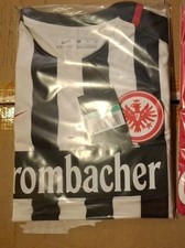 Eintracht Frankfurt Trikot