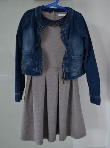 Festkleid und jeansjacke - festkleid,