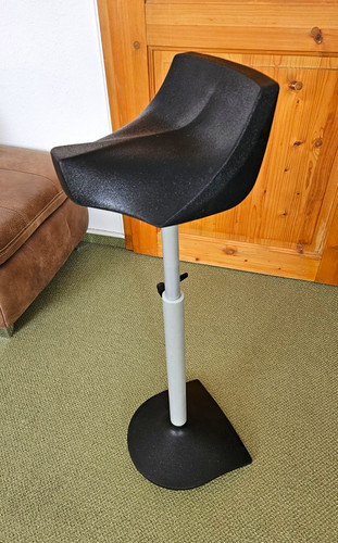 Höhenverstellbarer stehhocker - höhenverstellbarer,