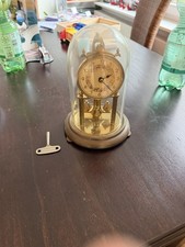 Jahresuhr Drehpendeluhr