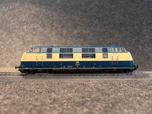 Esu 31751 diesel lok br - 31751, 220