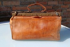 Tolle Deutsche Vintage Leder Arzttasche aus den 1930/40er Jahren in Braun