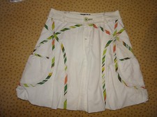 Desigual Rock wollweiß grüne Paspeln / Muster und Taschen Gr. 36 neuwertig