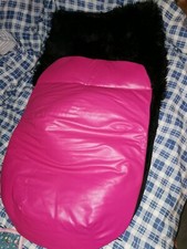 Warmer Winterfußsack Pink Schwarz mit passendem Handwärmer für die Mama