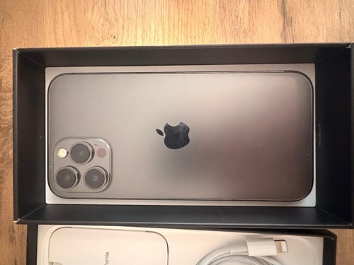 Iphone pro max - 12,