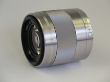 SONY AF 1,8/50 mm SEL50F18.AE silber Festbrennweite für Sony