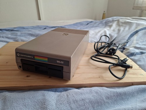 Commodore floppy vc1541 - floppy, vc