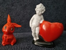 Orange Herzvase mit Putto und