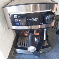 Cecotec Power Espresso 20 Professionale Kaffeemaschine  müsste evt entkalkt werd