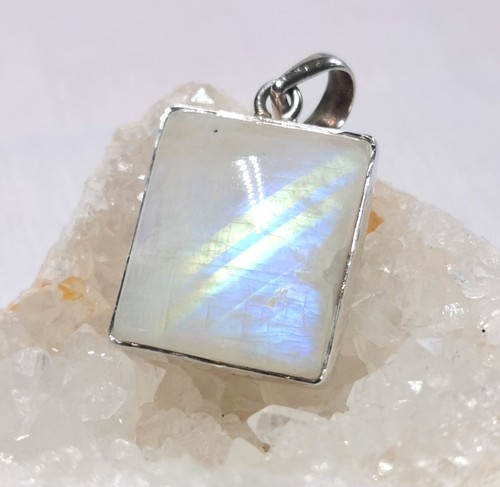 Anhänger mit regenbogen - anhänger,