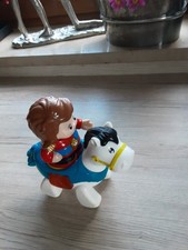 Vtech Henry Rote Spielfigur Auf Weißem Pferd Mit Rollen