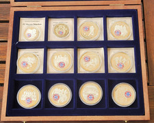 17 Gedenkmedaillen FC Bayern München "Die größten Erfolge der Vereinsgeschichte"
