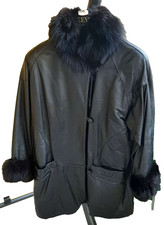 Damen Lederjacke mit Fuchsfell schwarz Größe 42