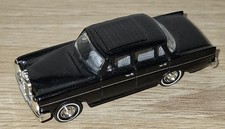 Busch 1:87 Mercedes-Benz 220