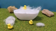 Miniatur Badewanne inkl. Quietscheentchen für Wichtel, Wichtelstreiche, Puppen