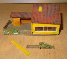 V2231 Faller B-251 / Ferienhaus (oder Gartenhaus) / 1:87 H0