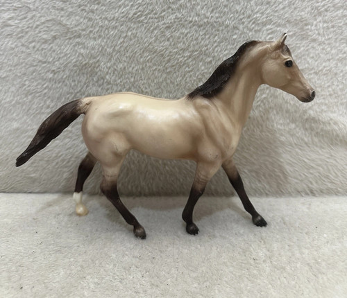 Breyer classic bucksin dun - breyer,