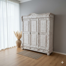 27963 Kleiderschrank