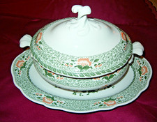 Terrine mit Deckel und Schale