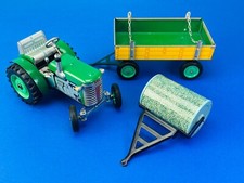 KOVAP 1:25 ZETOR Traktor grün + Anhänger + Walze mit Aufzugmotor Blechspielzeug