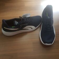 reebok lite 3.0 gr. 46 schwarz mit weißem emblem u. sohle mit comfort-foodbed