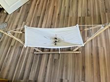 Amazonas Koala Babyhängematte, Klappbar, Ohne Werkzeug aufbauen, Holzgestell