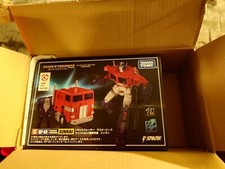 TAKARA TOMY TRANSFORMERS