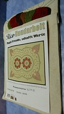 21809. Kissen Stickpackung  Blumen Rico  zum Sticken  42 x 55 cm