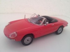 Modellauto Alfa Romeo Spider 1600 Cabrio maxi car rot 1:43