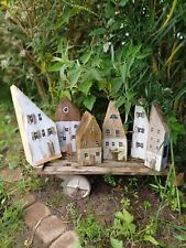 Holzhaus selbstgemach Gartendeko Wohndeko altes Holz DIY mit Acryl bemalt 