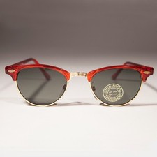 Rote Vintage Sonnenbrille Für