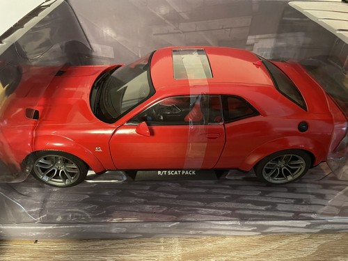 Solido dodge challenger - 1:18,