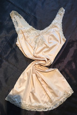 Vettermann Perlon Unterrock Unterkleid Spitzen Negligee Nachtkleid gold glänzend