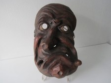 Alte Maske Larve Holz