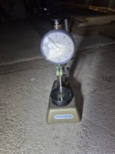 Hahn & Kolb Messuhr 0,001mm  mit kleinem Messtisch