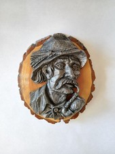 Vintages Wandrelief Jäger mit